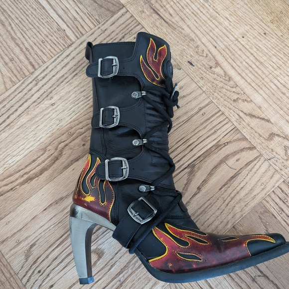 Women's New Rock Leather Boots Metal Heel Red Flame Malicia Collection W/Box - Picture 16 of 16